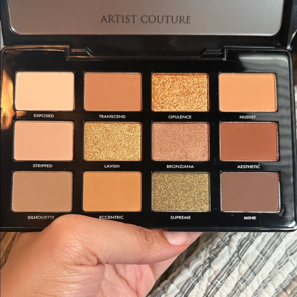 Artist Couture Supreme Nudes Eyeshadow Palette - Black & Gold